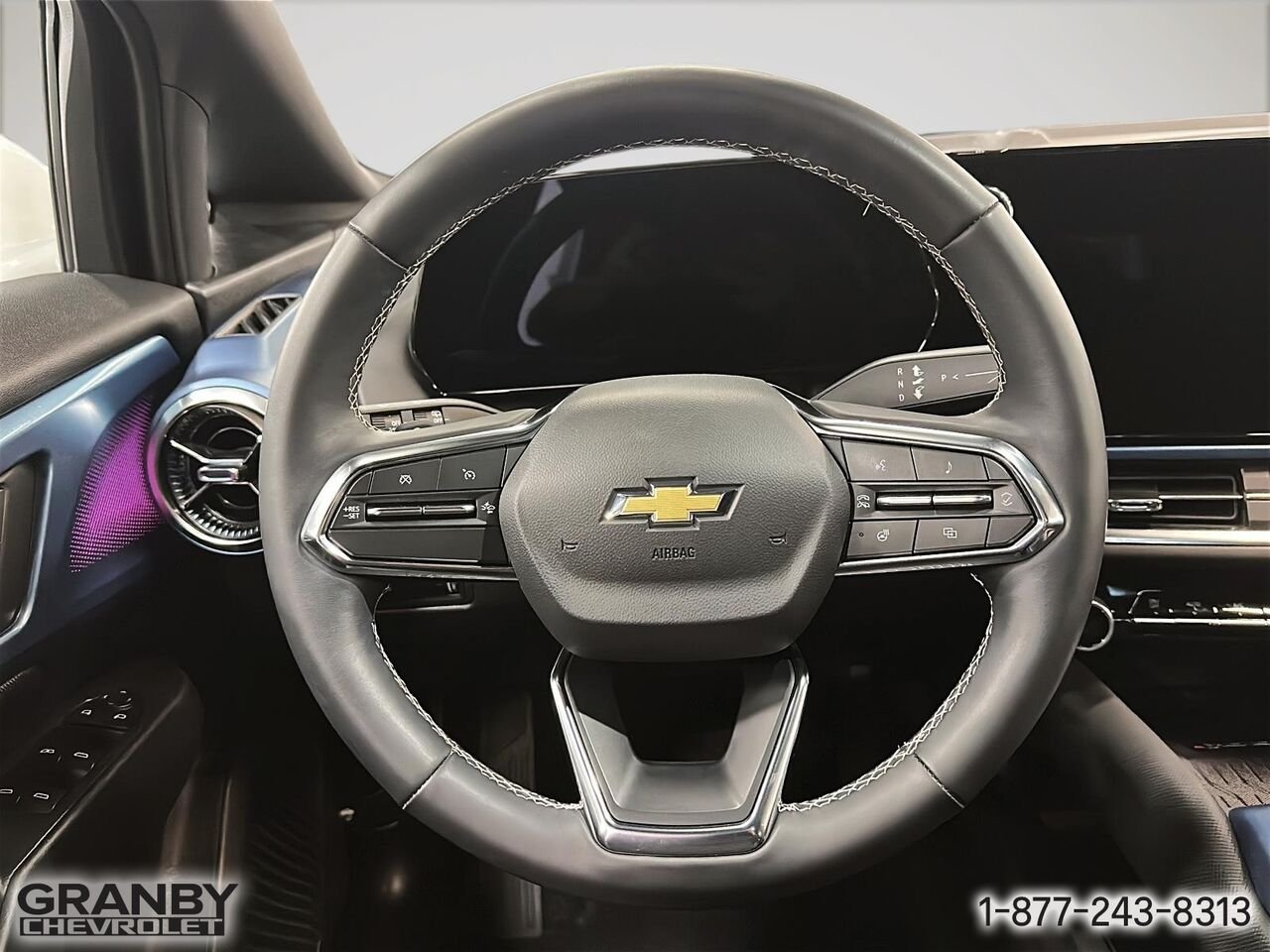2025 Chevrolet Equinox EV 4 portes - LT | 26-0970A White Granby - photo #13