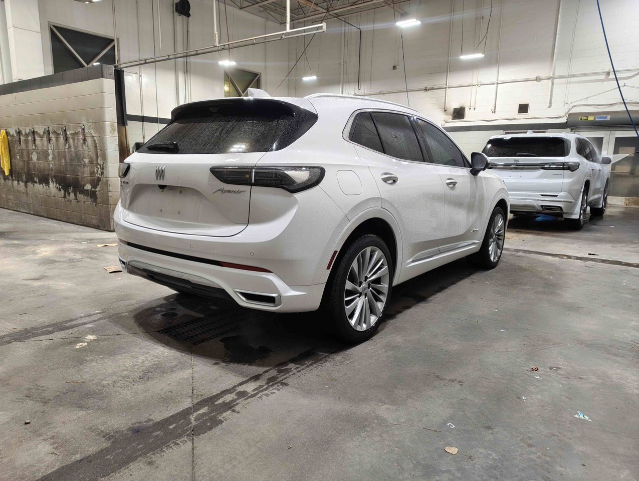 2024 Buick Envision AWD 4dr Avenir White Sherwood Park - photo #5