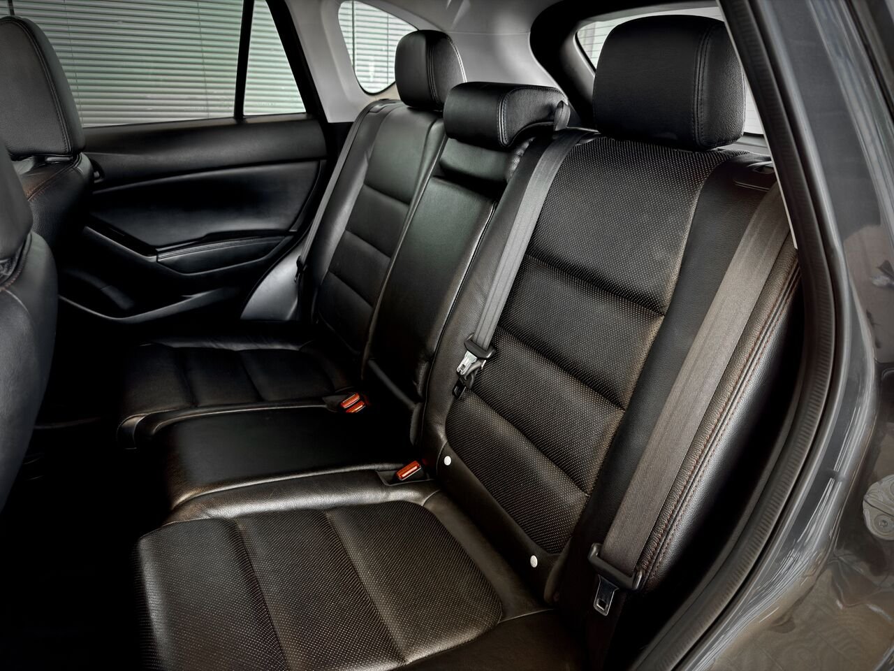 2016 Mazda CX-5 Grey Notre-Dame-des-Prairies - photo #16