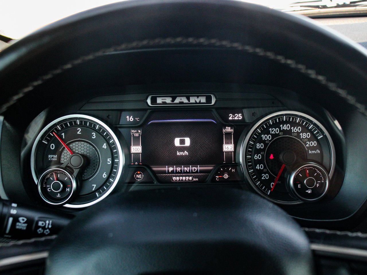 2022 Ram 1500 Sport 4x4 Crew Cab 5'7 Box Black Sherwood Park - photo #18