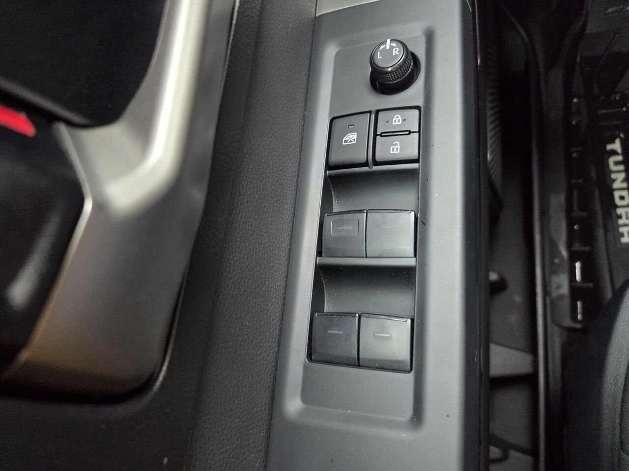 2024 Toyota TUNDRA Black Mont-Laurier - photo #15