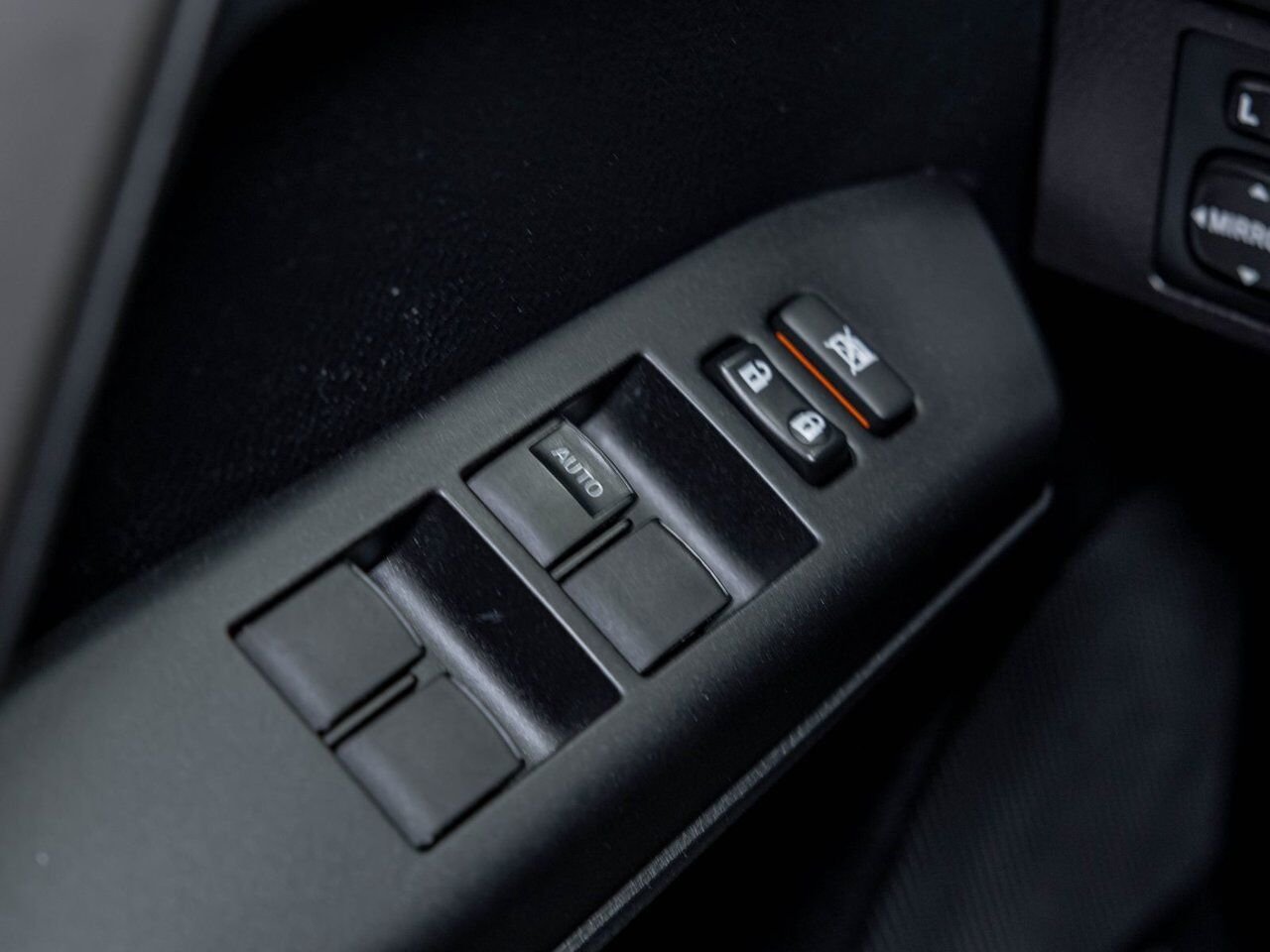 Toyota RAV4 LE *SIÈGES CHAUFF* BLUETOOTH CAMÉRA A/C USB 2016 Rouge Saint-Jérôme - photo #20
