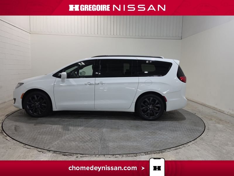 2019 Chrysler Pacifica White Saint-Eustache - photo #12