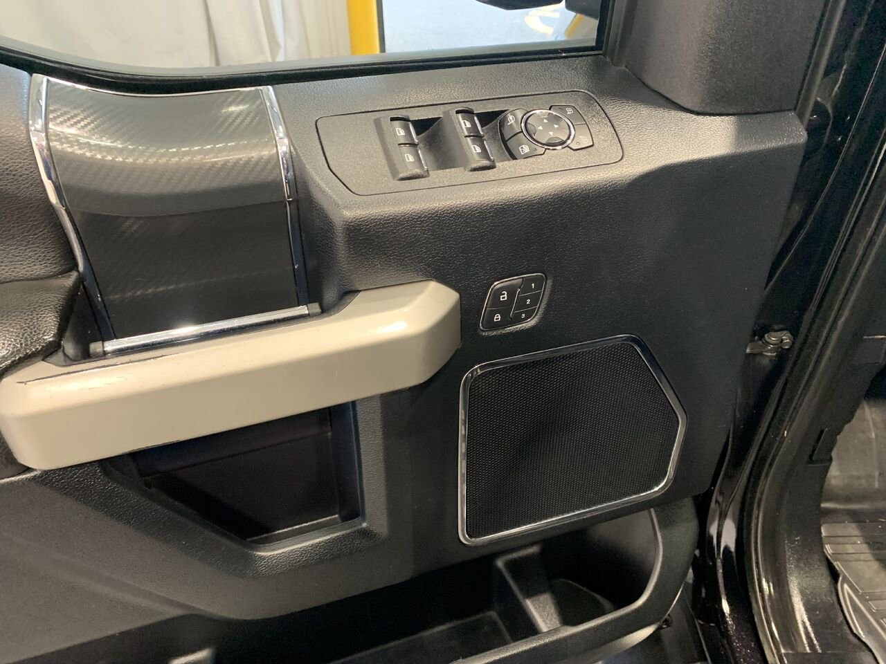 Ford F-150 SUPERCREW LARIAT LARIAT cabine SuperCrew 4RM caisse de 5,5 pi 2019 Noir Châteauguay - photo #26