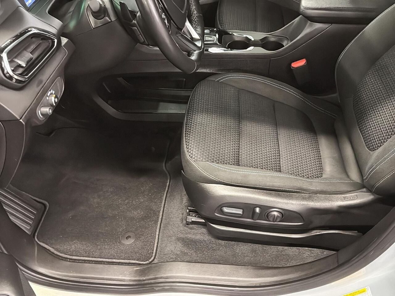 2023 CHEVROLET BOLT EUV LT Grey Saint-Hyacinthe - photo #8
