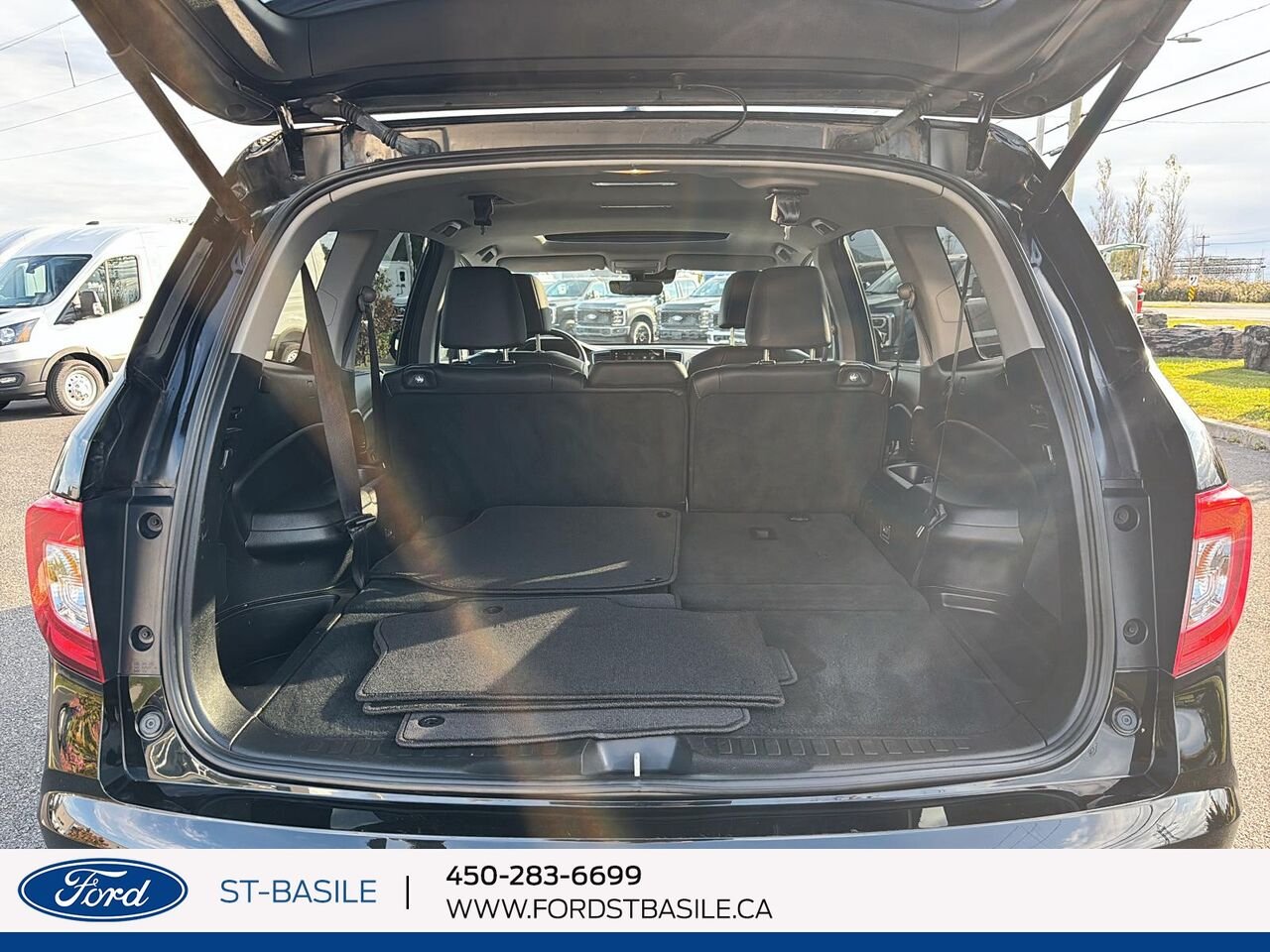 2022 HONDA PILOT Black Saint-Basile-le-Grand - photo #16