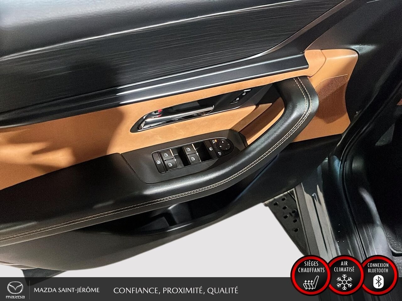Mazda CX-90 hybride léger Signature | TOIT PANORAMIQUE | AWD | CUIR NAPPA | SIEGES CAPITAINES 2024 Gris Saint-Jérôme - photo #12