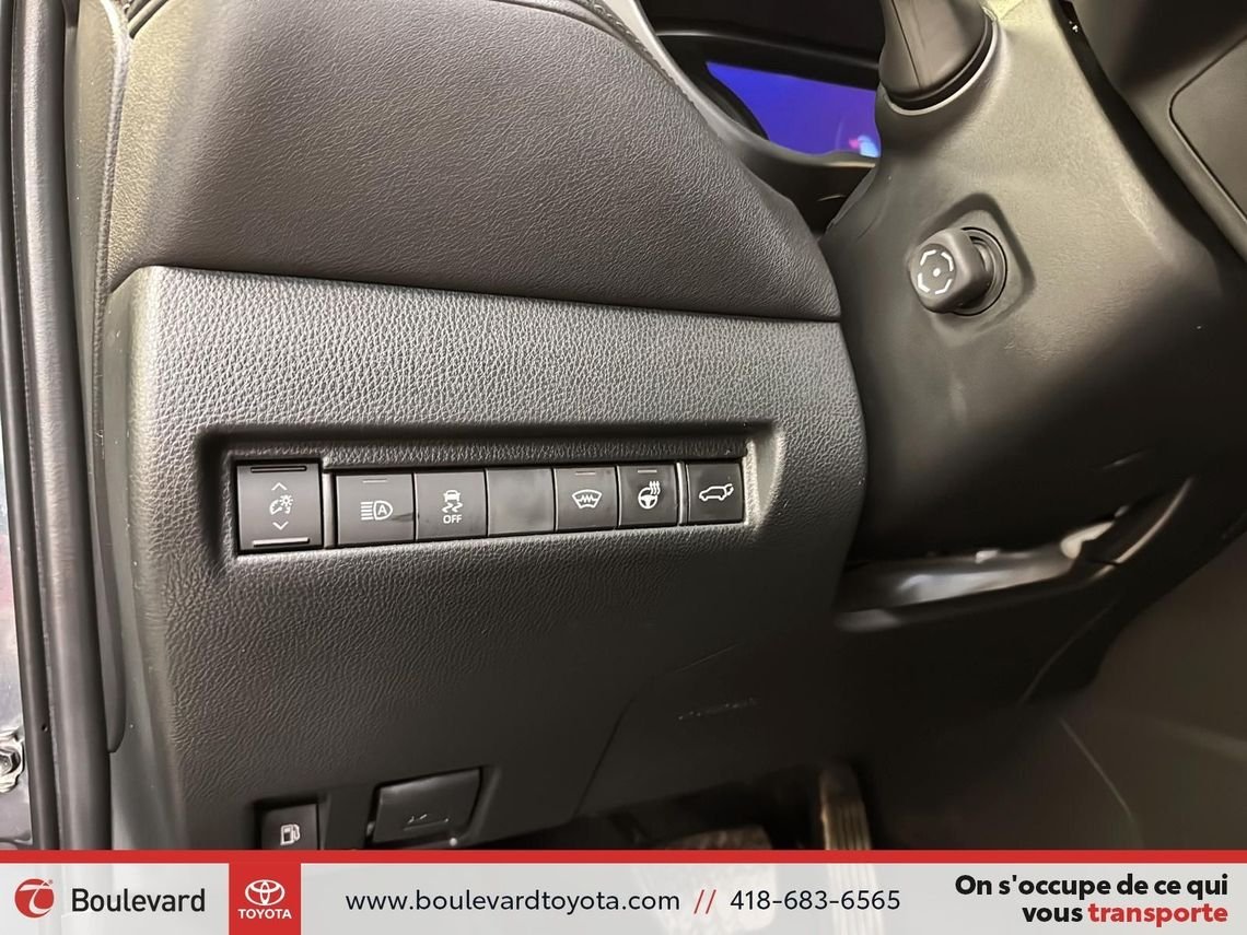 2024 Toyota Venza 98389A-95 | XLE Blue Québec - photo #15