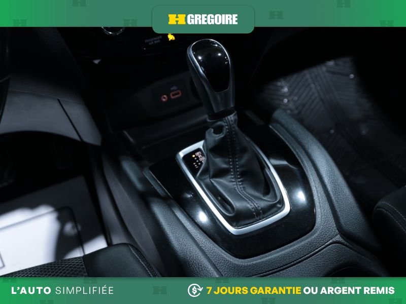 2019 Nissan Qashqai Black Laval - photo #20