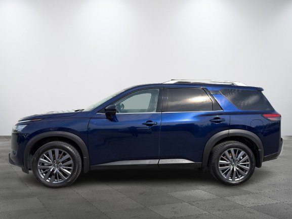 Nissan Pathfinder 2024 Bleu Thetford Mines - photo #5