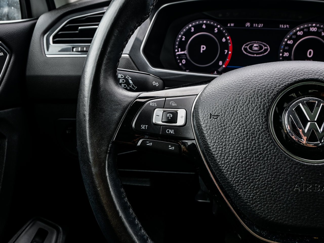 2018 Volkswagen Tiguan Highline 4MOTION White Sherwood Park - photo #23