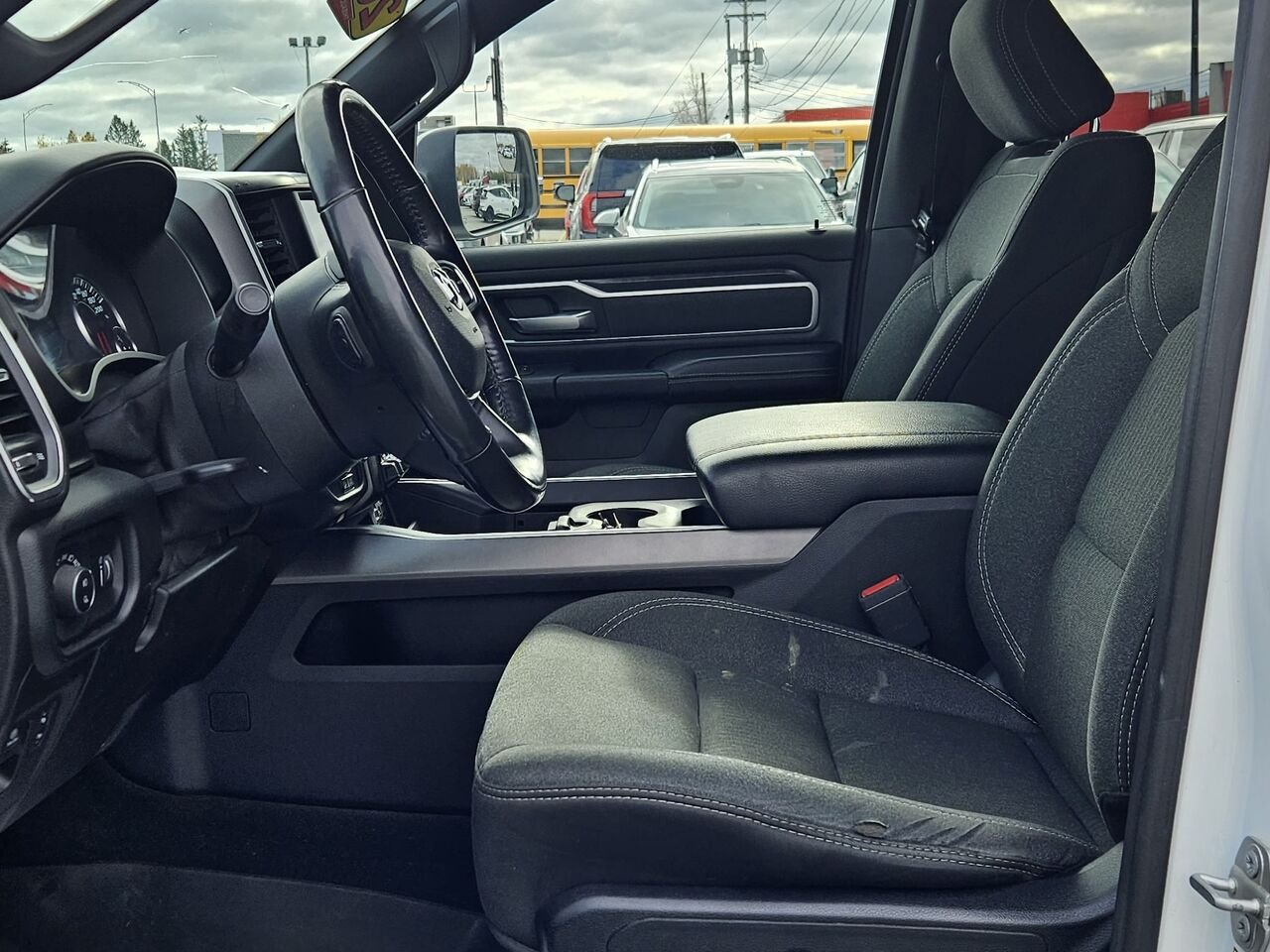 2020 Ram 1500 Big Horn Rouyn-Noranda - photo #11
