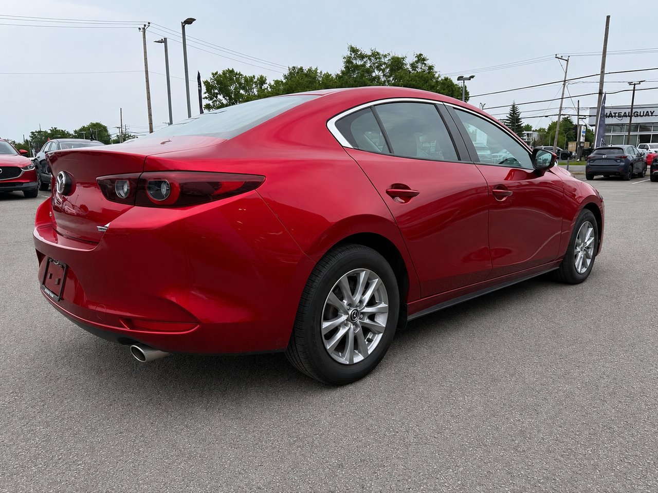 2024 Mazda Mazda3 Red Châteauguay - photo #4