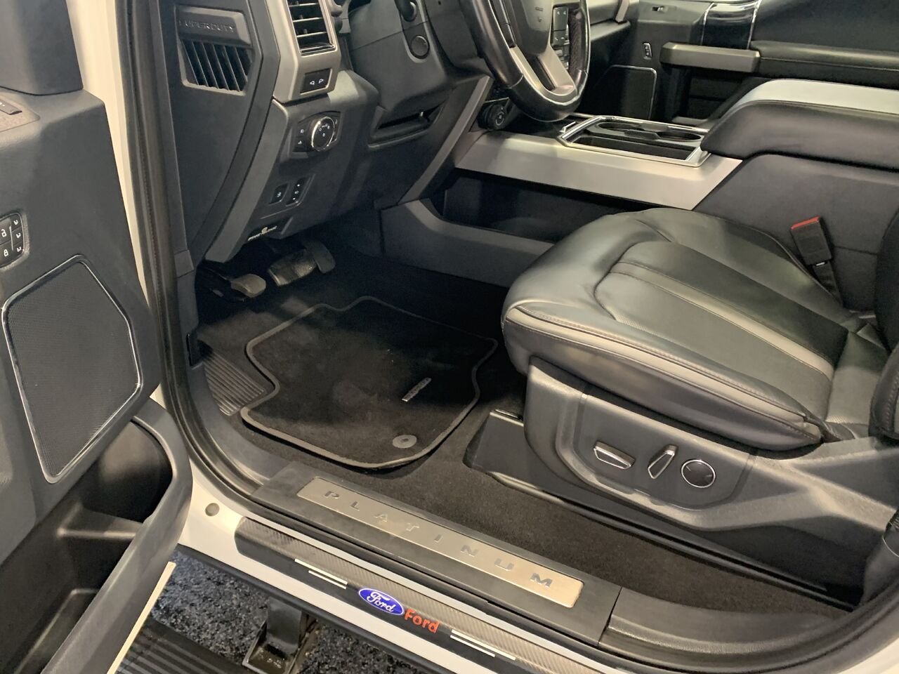 Ford Super Duty F-250 SRW PLATINUM, 6.7L,, TOIT PANO 2022 Blanc Châteauguay - photo #35