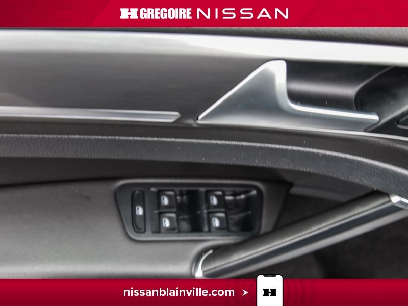 2019 Volkswagen e-Golf Silver Blainville - photo #20
