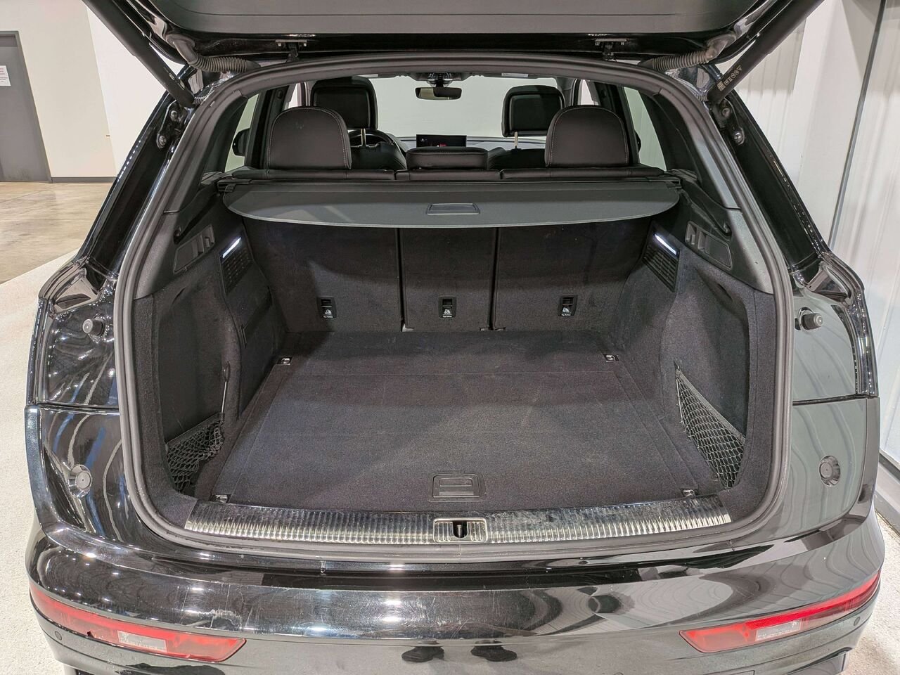 2023 Audi Q5 Technik 45 TFSI quattro Black Val-David - photo #8
