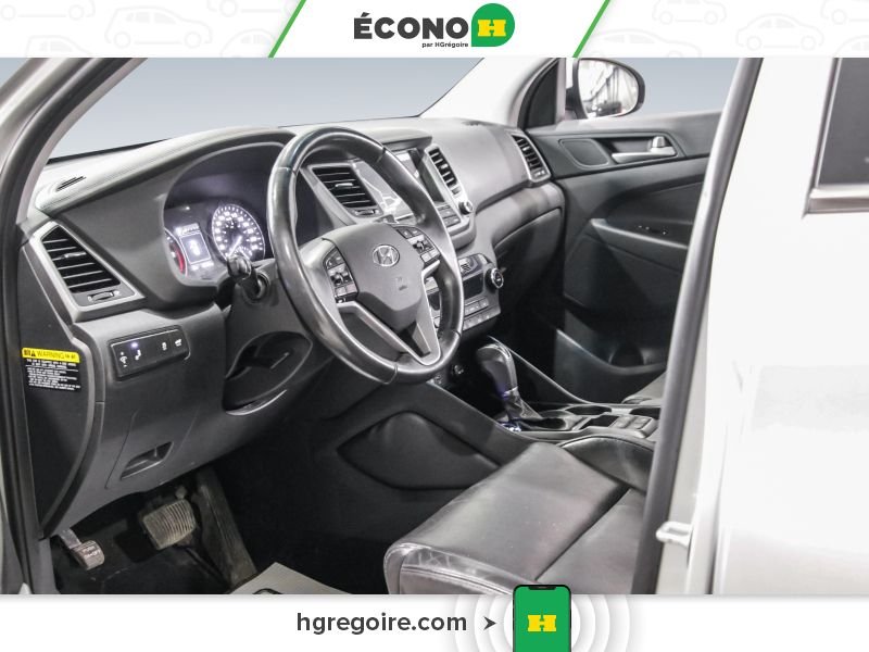 Hyundai Tucson 2018 Argent Laval - photo #7