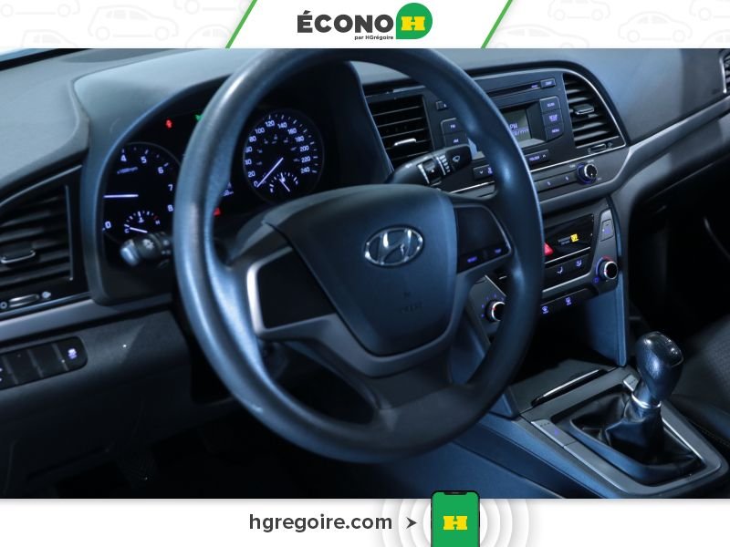 Hyundai Elantra 2017 Argent Laval - photo #9