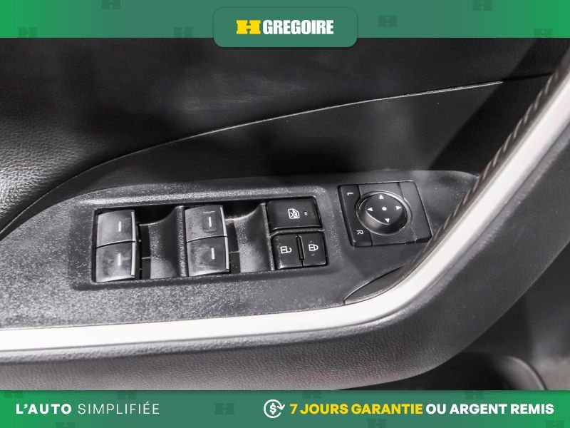 Toyota Rav 4 820182 | Trail AWD AUTO A/C CUIR TOIT NAV MAGS CAM BLUETOOT 2023 Rouge Laval - photo #16