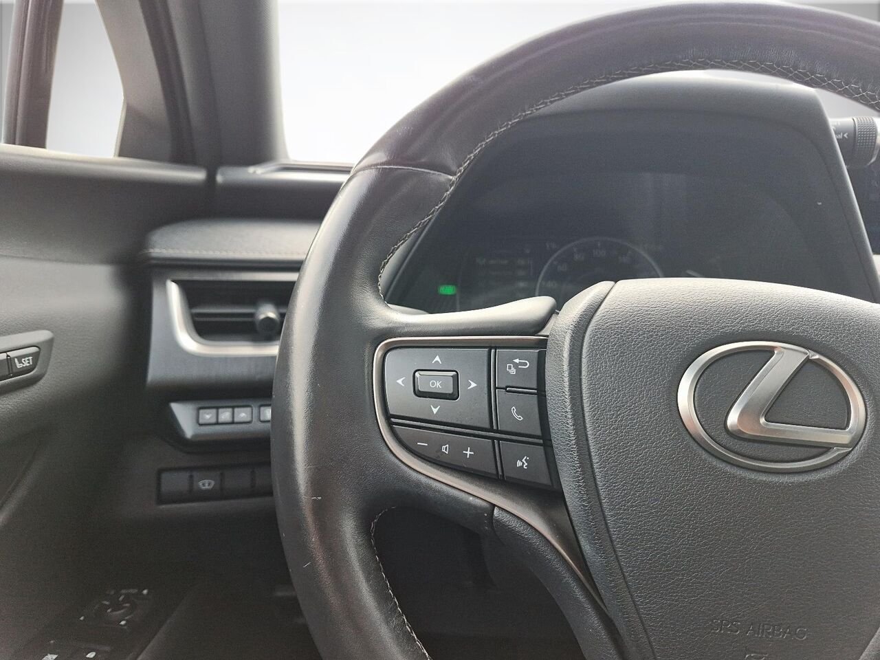 Lexus UX 26984B | UX 250h CVT ** ENTIEREMENT EQUIPE ** TOIT OUVRANT ** CARFAX CLEAN ** 2021 Gris Saint-Jérôme - photo #28