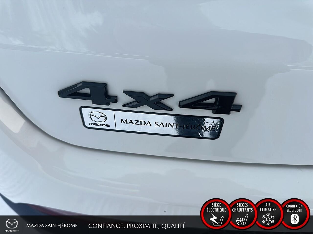 2021 Jeep Compass White Sainte-Agathe-des-Monts - photo #8