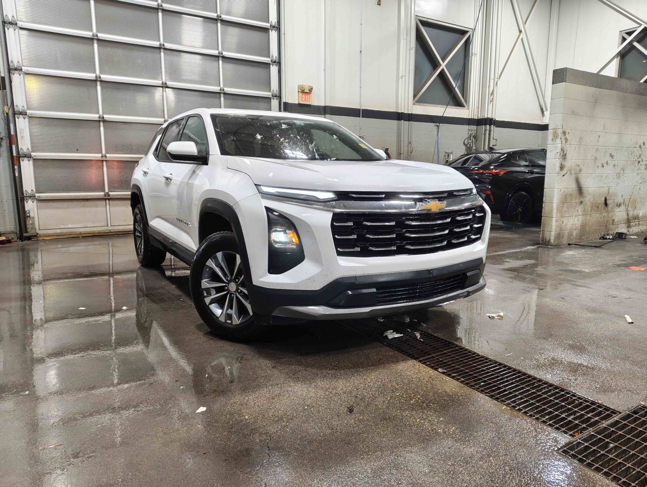 2026 Chevrolet Equinox AWD 4dr LT w/2LT White Sherwood Park - photo #1