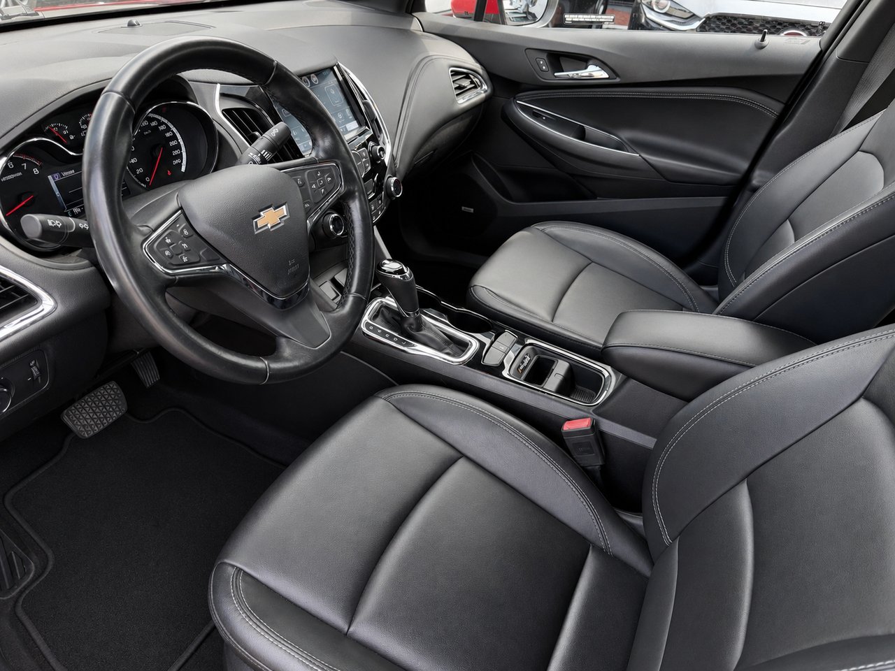 Chevrolet Cruze JAMAIS ACCIDENTÉ / APPLE CARPLAY ET ANDROID AUTO / TOIT OUVRANT 2018 Rouge Châteauguay - photo #1