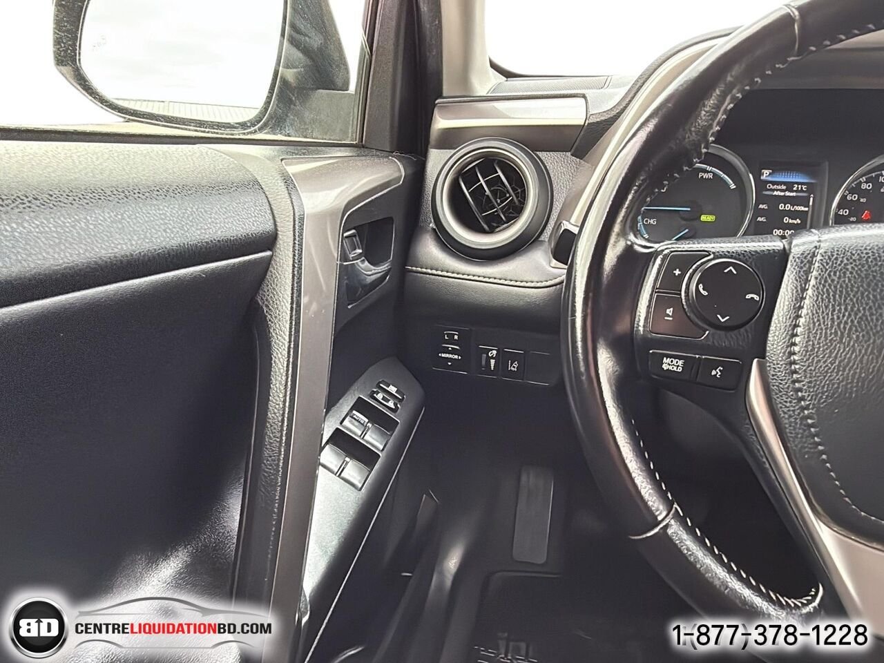 2017 Toyota RAV4 Hybrid LE+ 4 portes | BD0221 Black Granby - photo #16