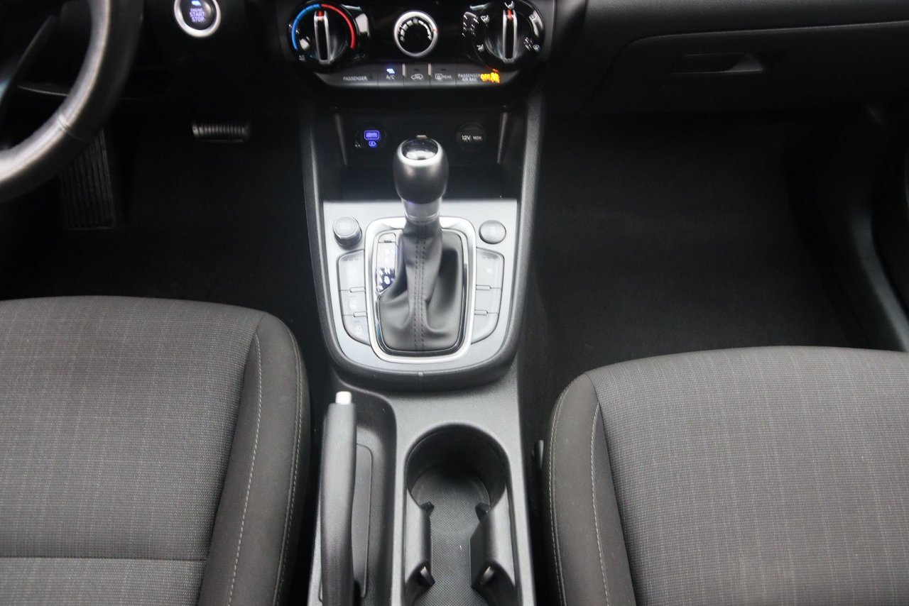Hyundai Kona Preferred 2023 Blanc Baie-Comeau - photo #11