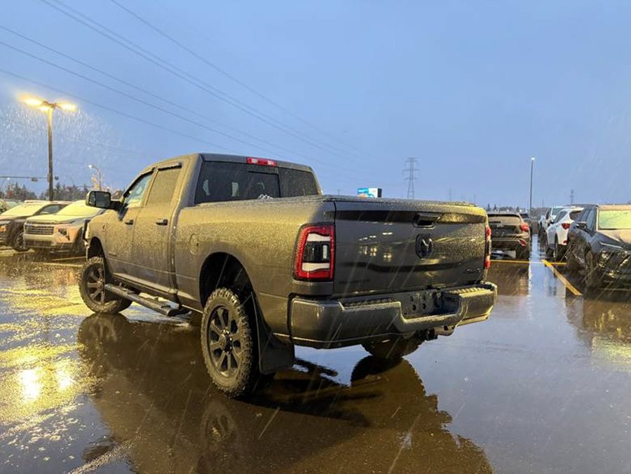 2020 Ram 2500 Big Horn Level 2 Night Edition 6.7L Cummins | Power Sunroof Grey