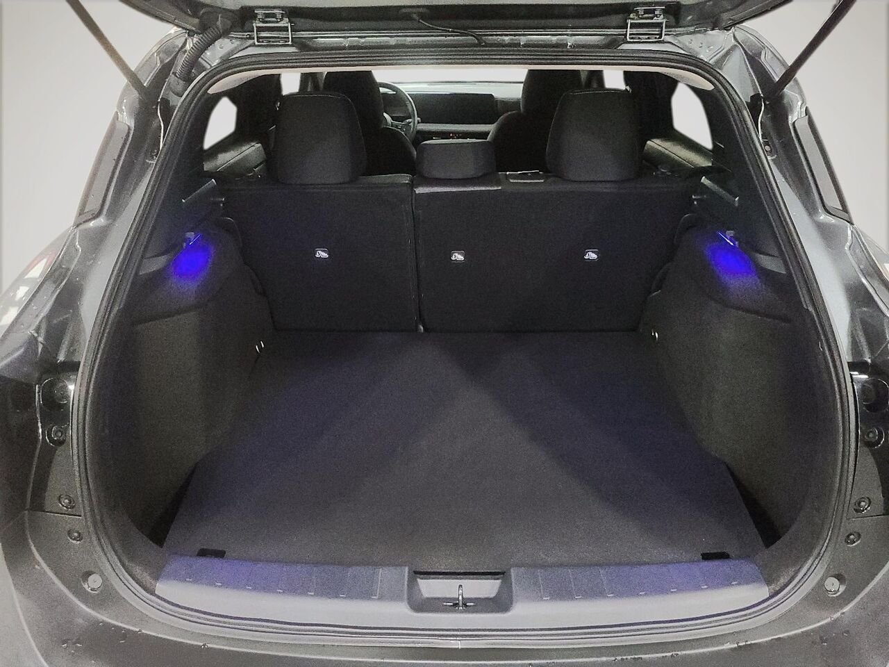 2025 Nissan Kicks SV TRACTION INTEGRALE Grey Québec - photo #8