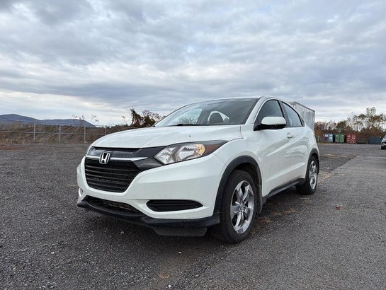 2017 Honda HR-V LX 2RM White