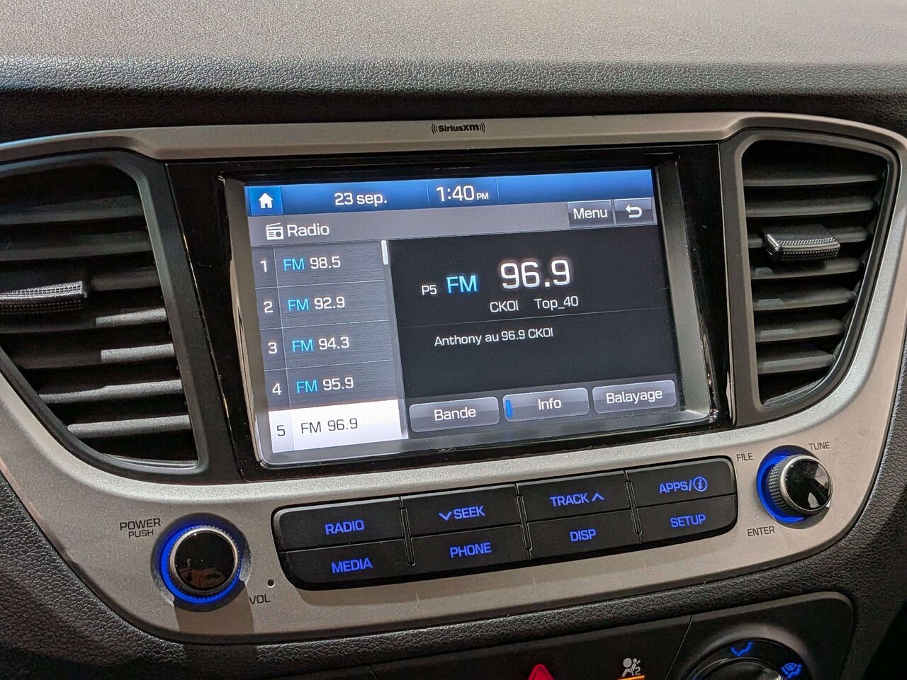 2020 Hyundai Accent 5 Door Preferred IVT Black Val-David - photo #20