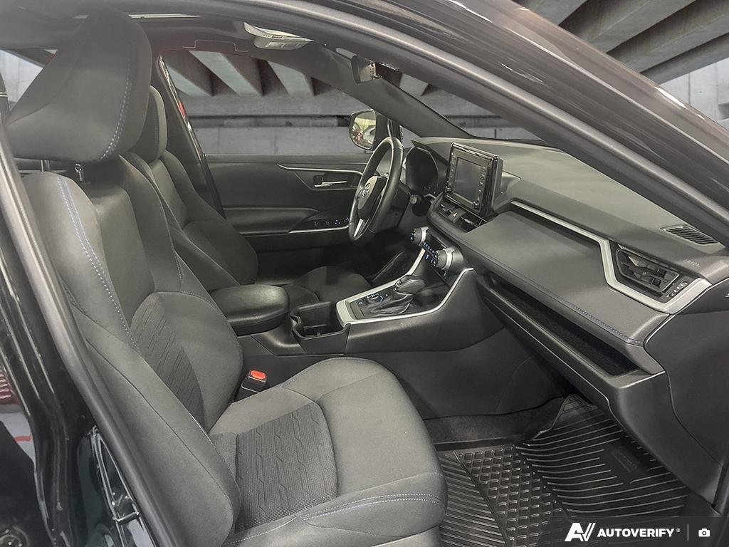2022 Toyota RAV4 2602099A | Hybrid SE, well maintained, local trade Black Edmonton - photo #21