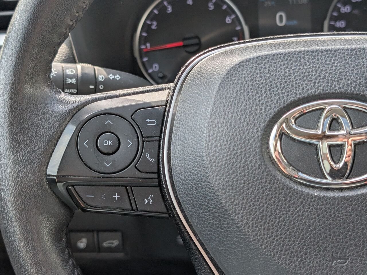 2021 Toyota RAV4 2T3R1RFV1MC240656 White Sherbrooke - photo #11