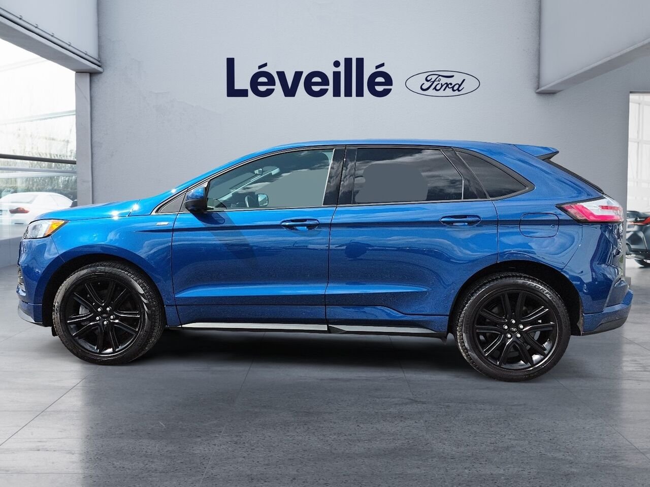 Ford Edge 2024 Bleu Saint-Jérôme - photo #4