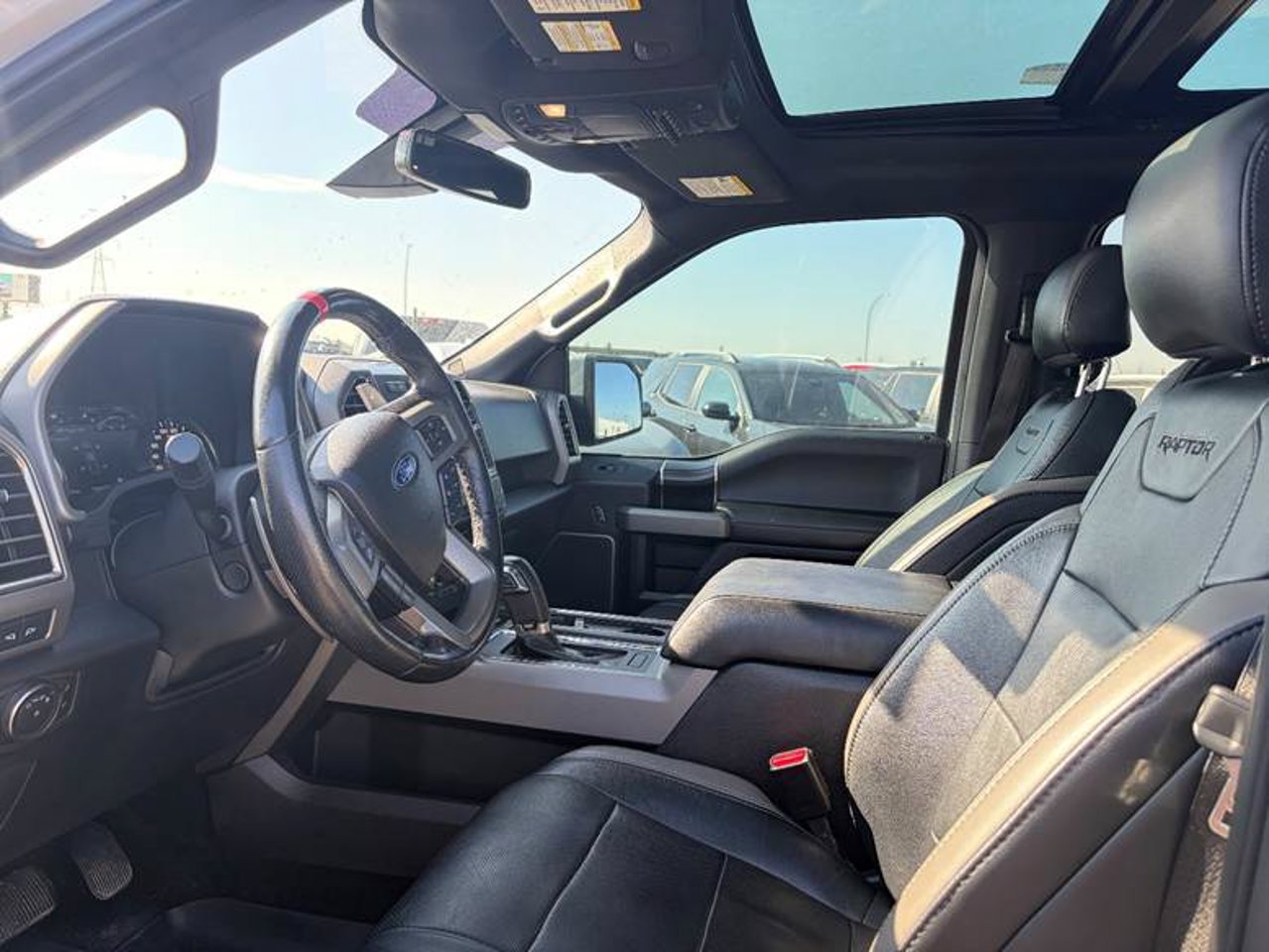 2017 Ford F-150 4WD SuperCrew 145 Raptor White Sherwood Park - photo #6