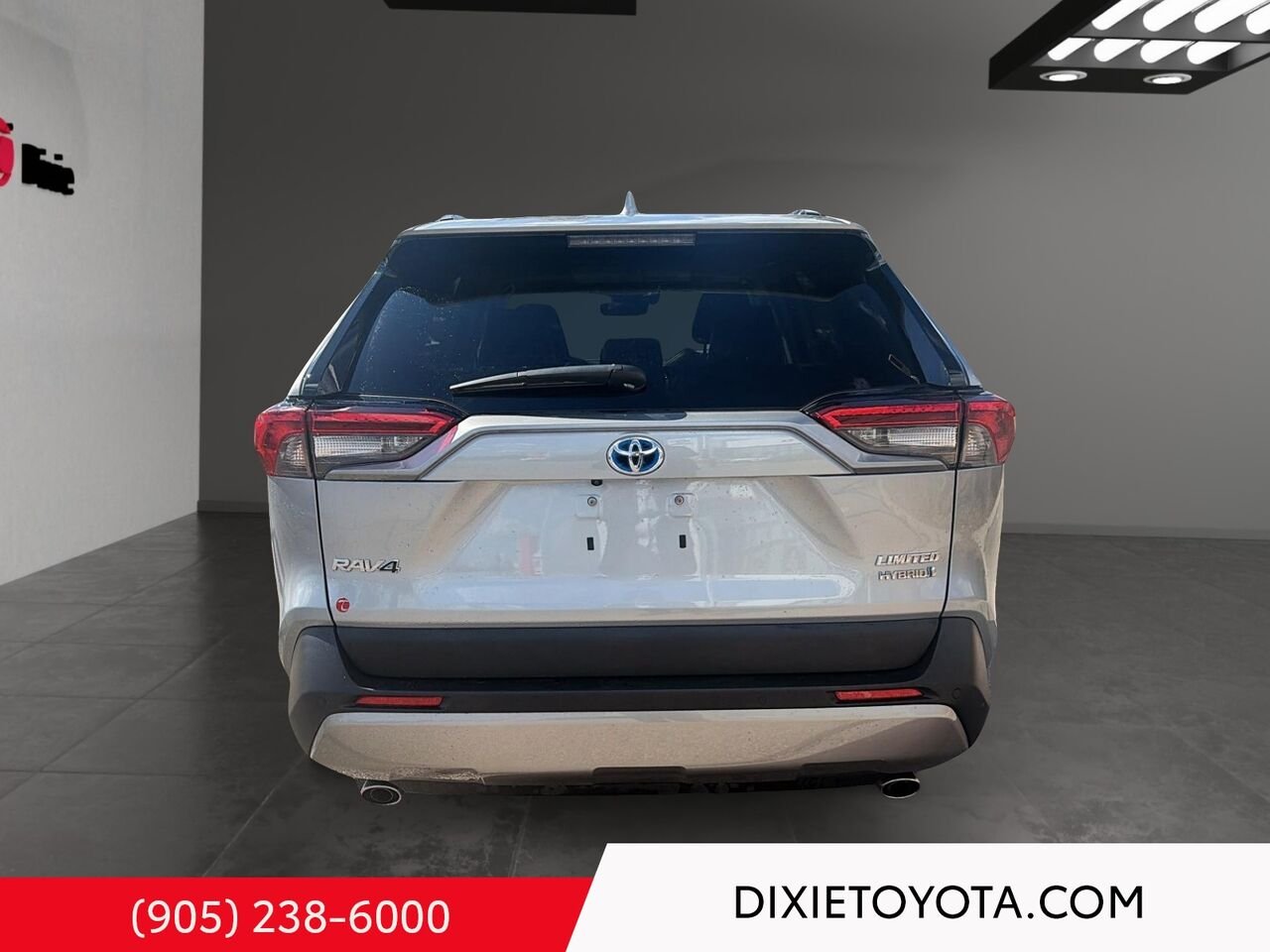 2023 Toyota RAV4 Hybrid Limited AWD / CLEAN CARFAX / HEATED AND VENTILATED SEATS / MOONROOF / ALLOY WHEELS / CARPLAY AND ANDROID AUTO Silver Mississauga - photo #4