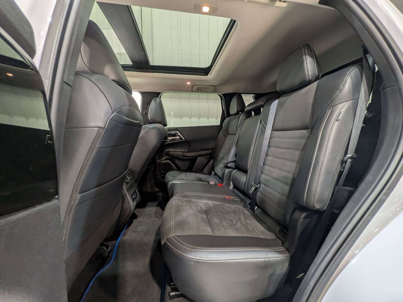 Mitsubishi Outlander PHEV 2025 Blanc Val-David - photo #11