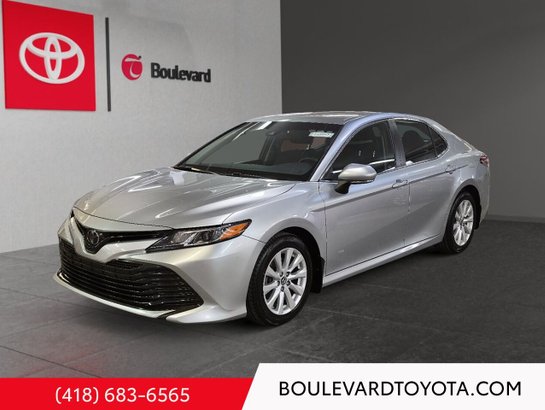 Toyota Camry LE 2018 Argent