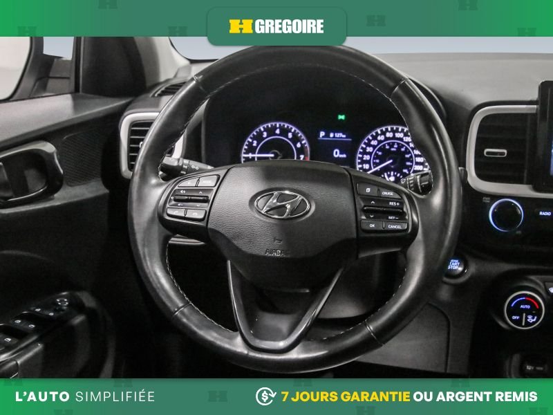 Hyundai Venue 822520 | Ultimate AUTO AC CUIR TOIT NAV MAGS CAM RECUL BLEU 2021 Blanc Laval - photo #18
