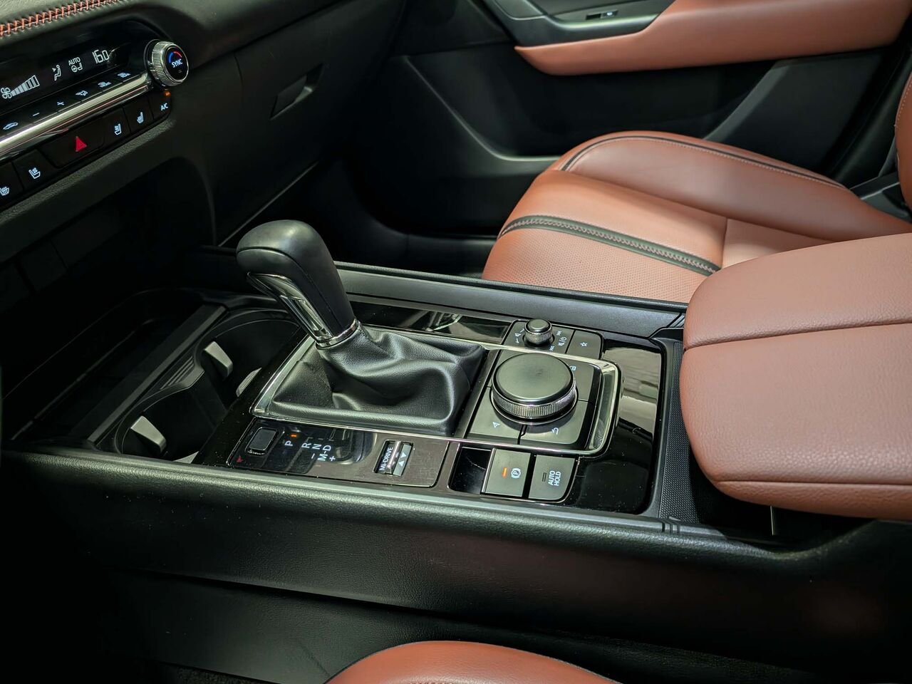 2024 Mazda CX-50 AWD GT Toit Ouvrant Volant et Sièges Chauffants Black Sherbrooke - photo #16