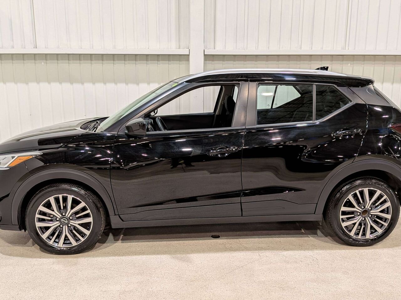 2024 Nissan Kicks SV FWD Black Val-David - photo #4