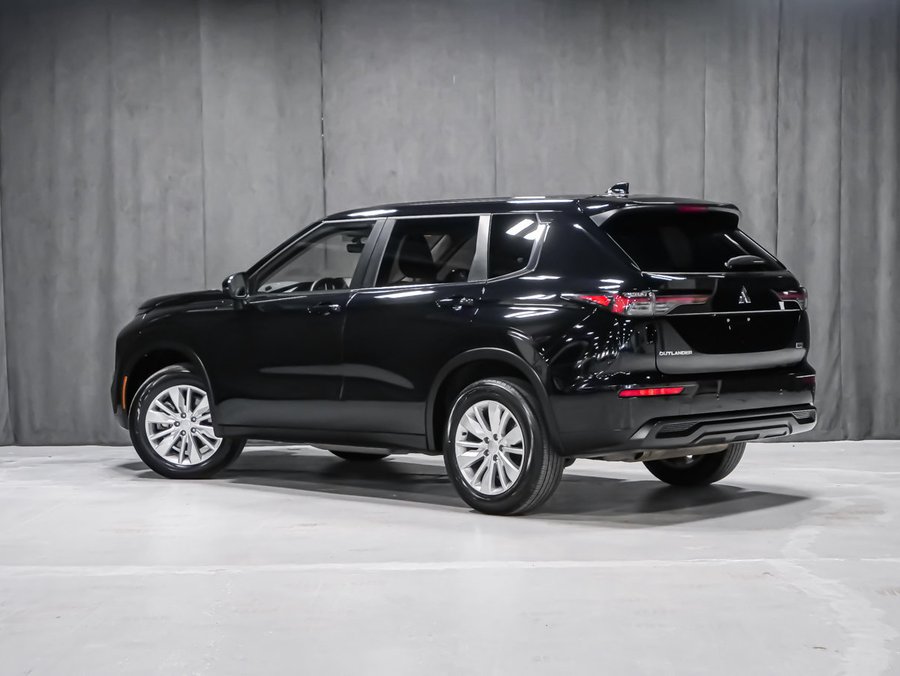 2025 Mitsubishi Outlander ES Black