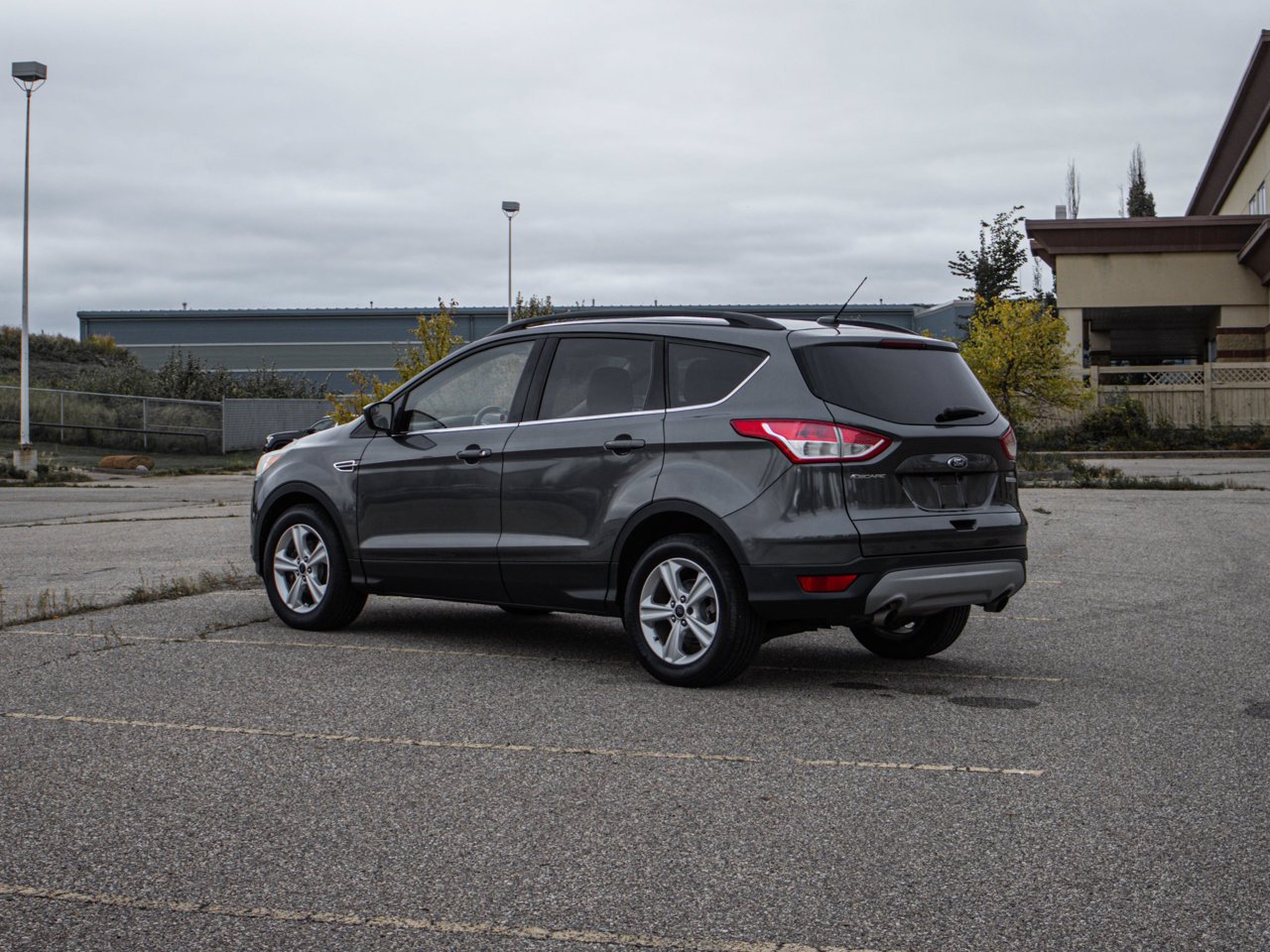 2015 Ford Escape FWD 4dr SE Grey Sherwood Park - photo #9