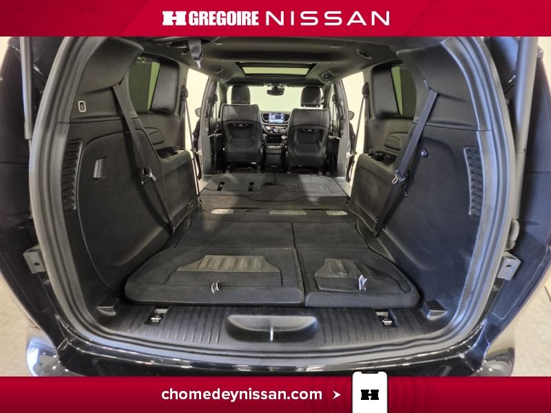 2025 Chrysler Pacifica Black Saint-Eustache - photo #38