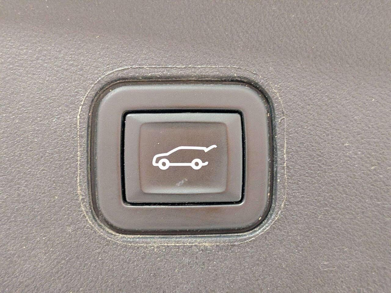 Cadillac LYRIQ 4dr Tech w/1SA 2024 Noir Val-David - photo #9