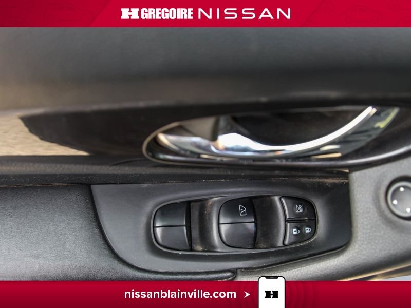2020 Nissan Rogue White Laval - photo #25