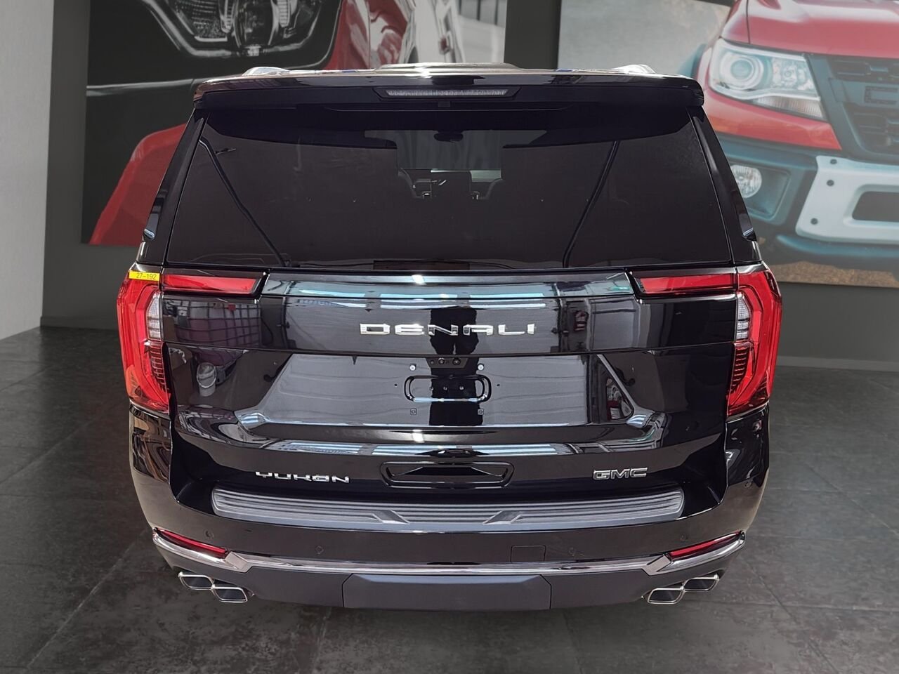 GMC Yukon DENALI ULTIMATE 4RM 2027 NOIR ONYX Saint-Hyacinthe - photo #2