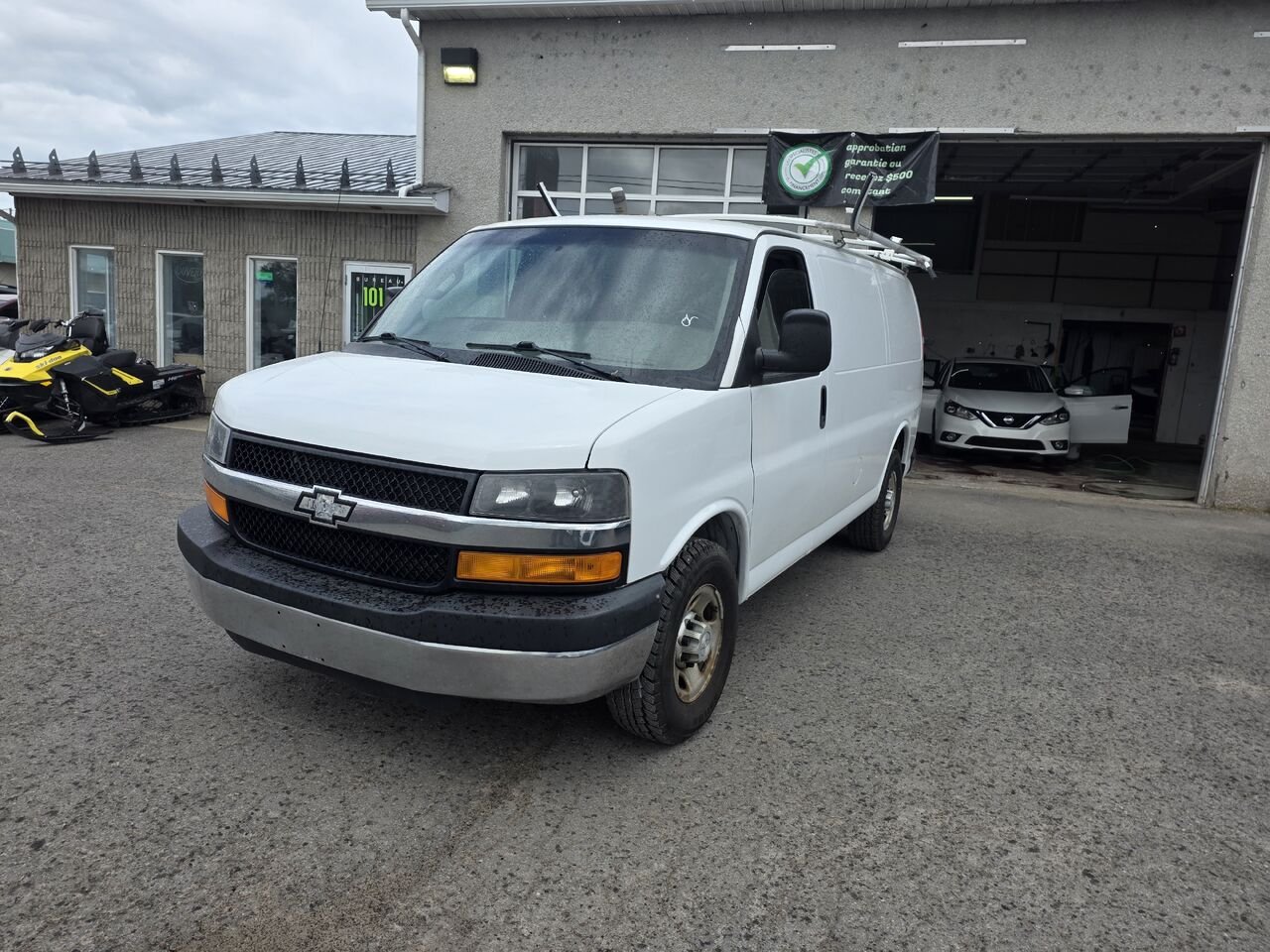 2016 Chevrolet Fourgonnette Express utilitaire White  - photo #0